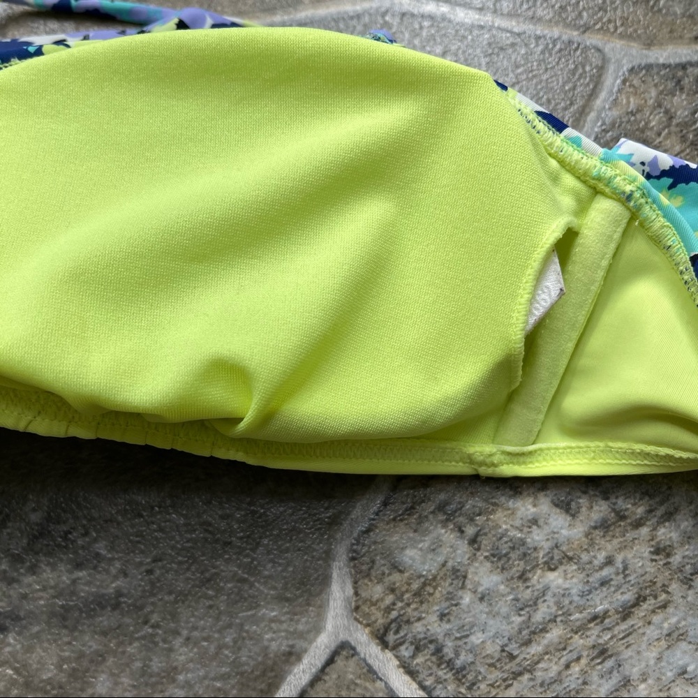New Look Ruffle Bikini Top - Picture 12 of 13